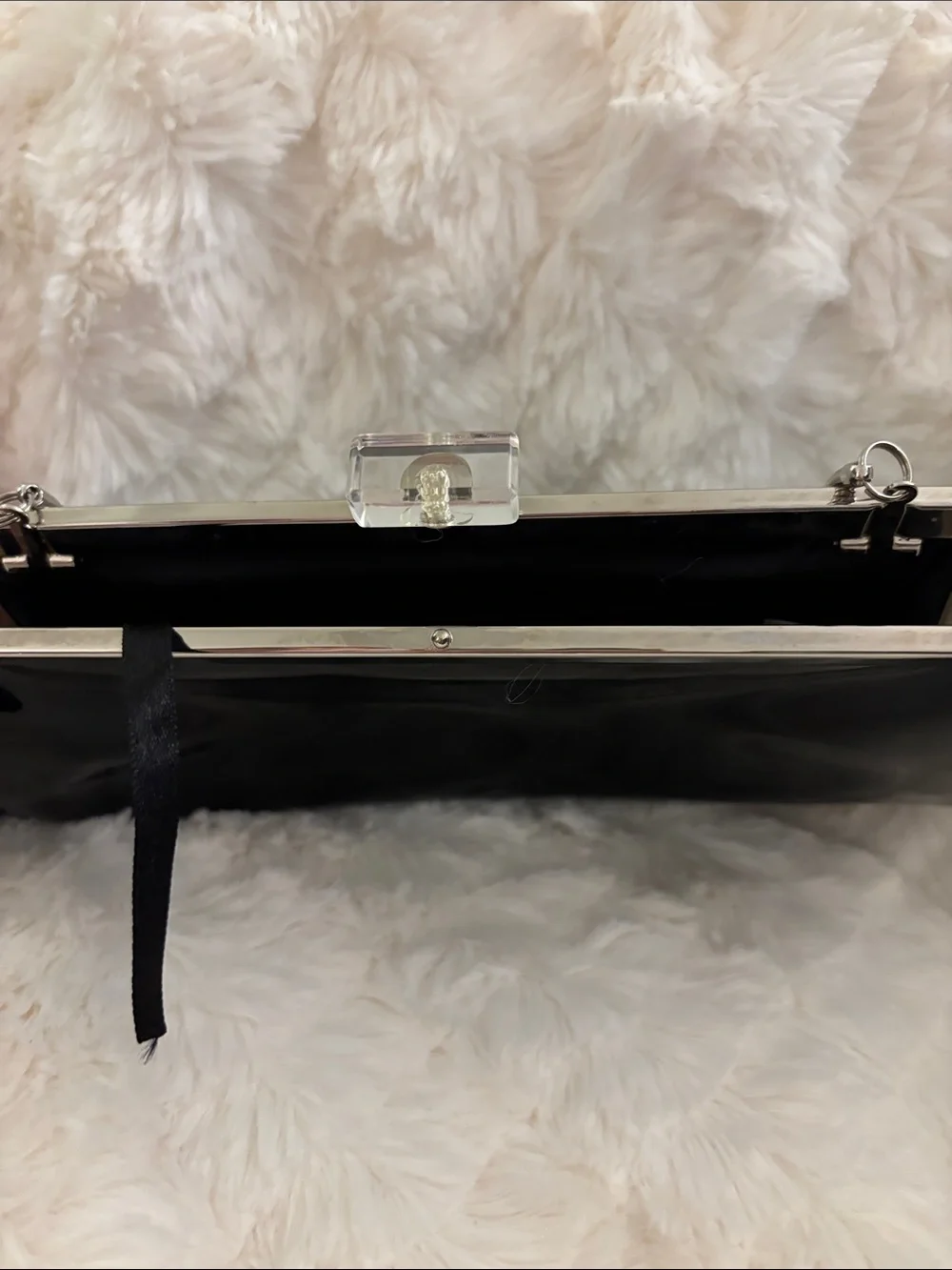 Valerie Stevens Black Patent Kiss Lock Clutch Handbag Acrylic Clasp Silver Chain
